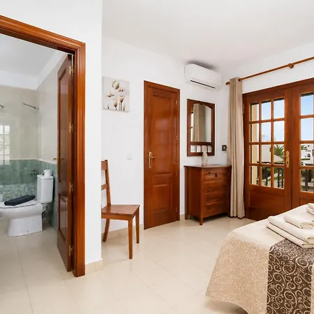 Blanca Villa *