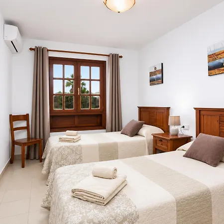 Blanca Villa *